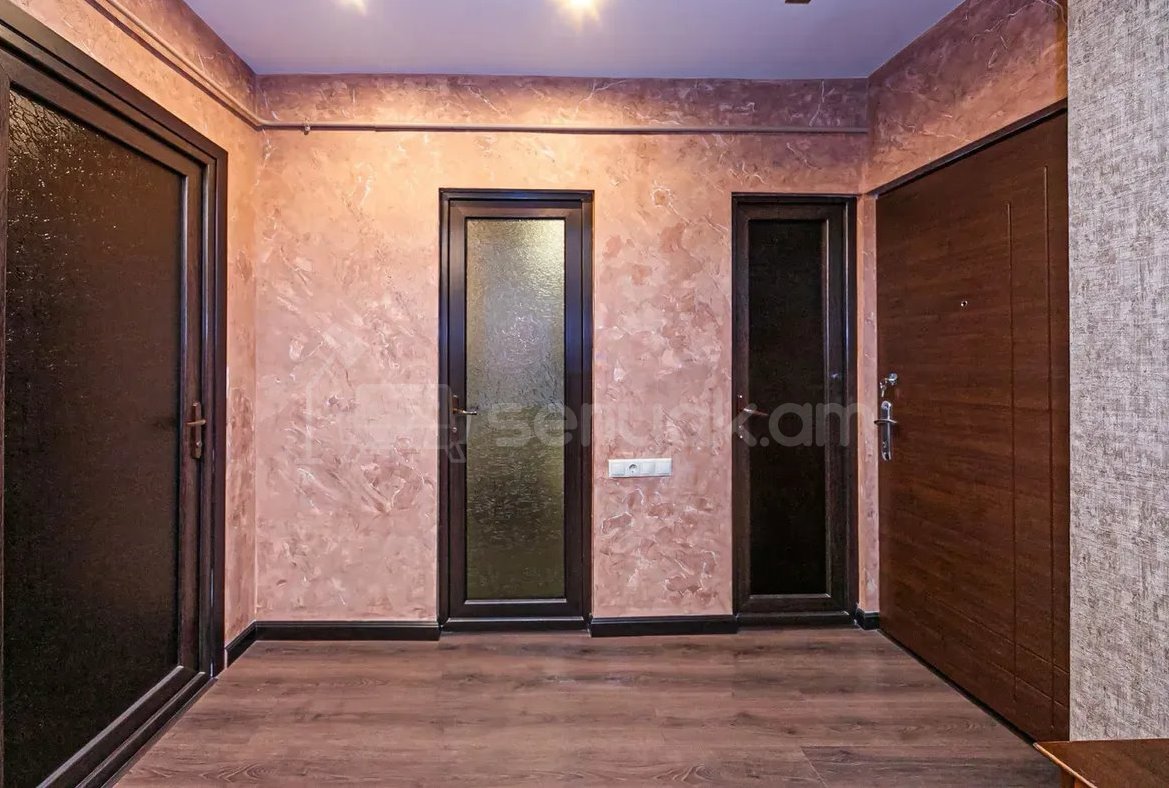 2 Սենյականոց Բնակարան, 43քմ, 7/9 հարկ, Կապիտալ Վերանորոգված