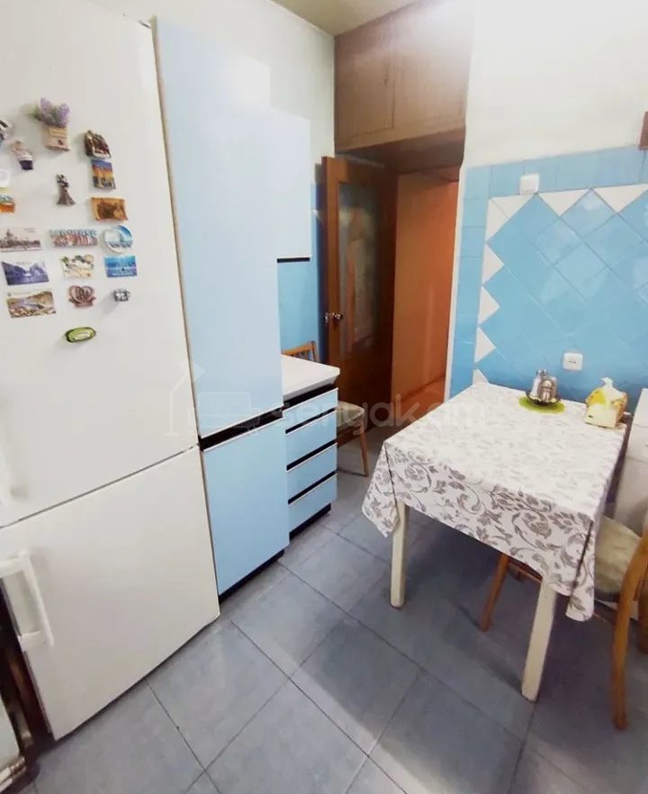 3 Սենյականոց Բնակարան Քարե Շենքում, 74քմ, 5/5 հարկ, Կոսմետիկ Վերանորոգված