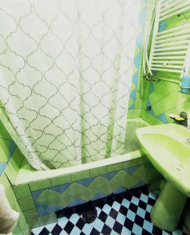 3 Սենյականոց Բնակարան Քարե Շենքում, 74քմ, 5/5 հարկ, Կոսմետիկ Վերանորոգված