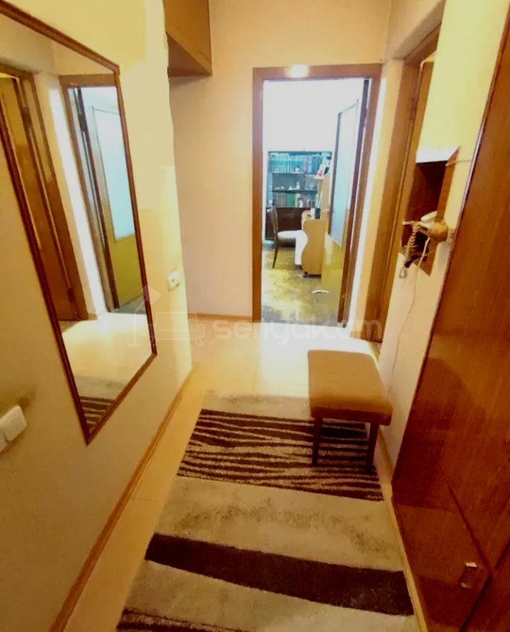 3 Սենյականոց Բնակարան Քարե Շենքում, 74քմ, 5/5 հարկ, Կոսմետիկ Վերանորոգված