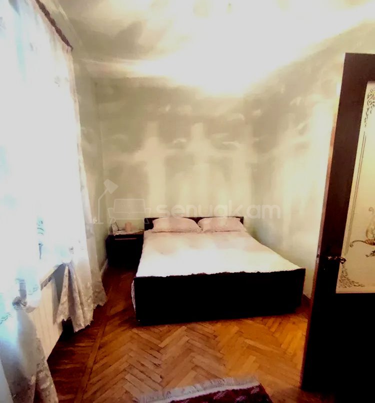 3 Սենյականոց Բնակարան Քարե Շենքում, 74քմ, 5/5 հարկ, Կոսմետիկ Վերանորոգված