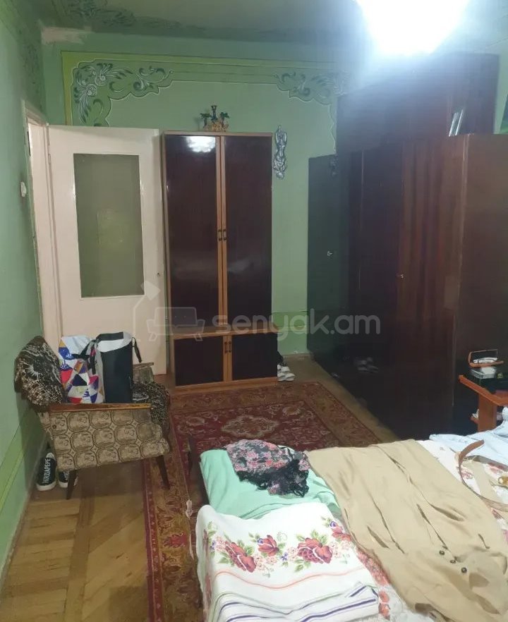 3 Սենյականոց Բնակարան Քարե Շենքում, 88քմ, 5/5 հարկ, Նորմալ Վիճակում