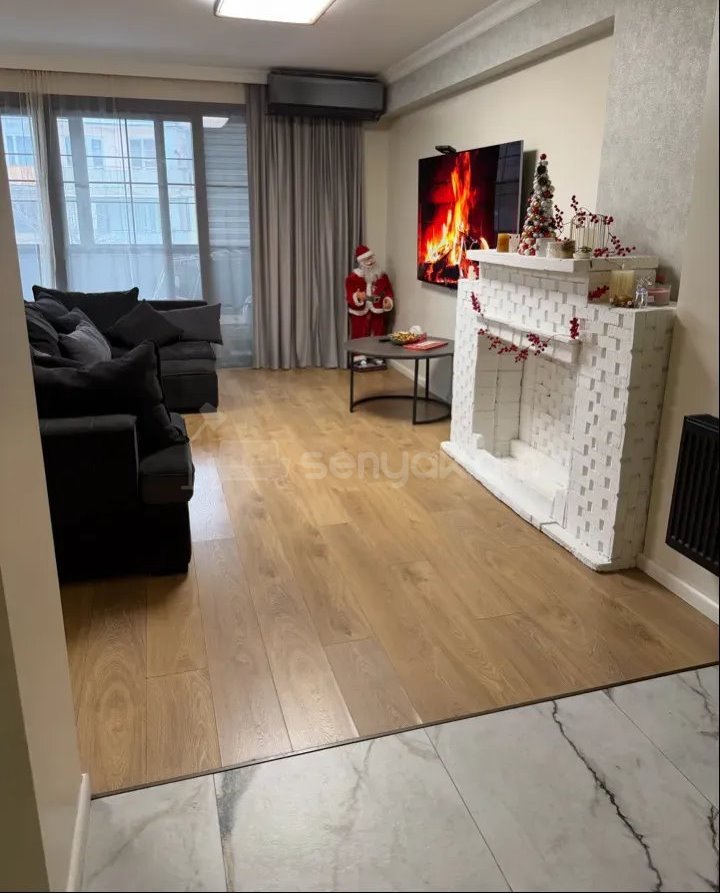 5 Սենյականոց Բնակարան Քարե Շենքում, 114քմ, 4/5 հարկ, Կապիտալ Վերանորոգված