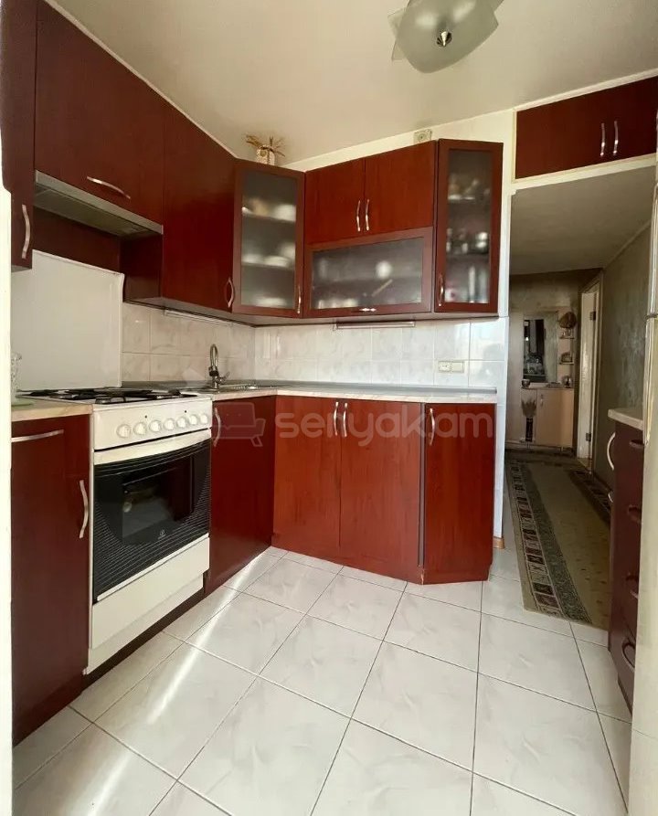 3 Սենյականոց Բնակարան Քարե Շենքում, 60քմ, 4/4 հարկ, Կապիտալ Վերանորոգված