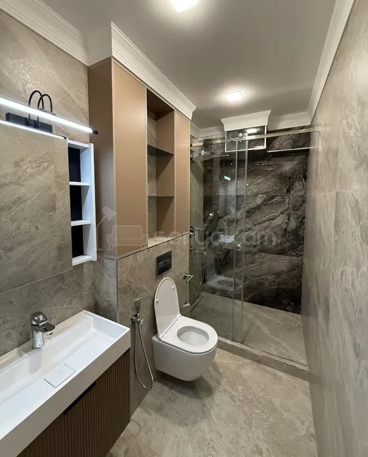 2 Սենյականոց Բնակարան, 42քմ, 3/8 հարկ, Դիզայներական Վերանորոգված