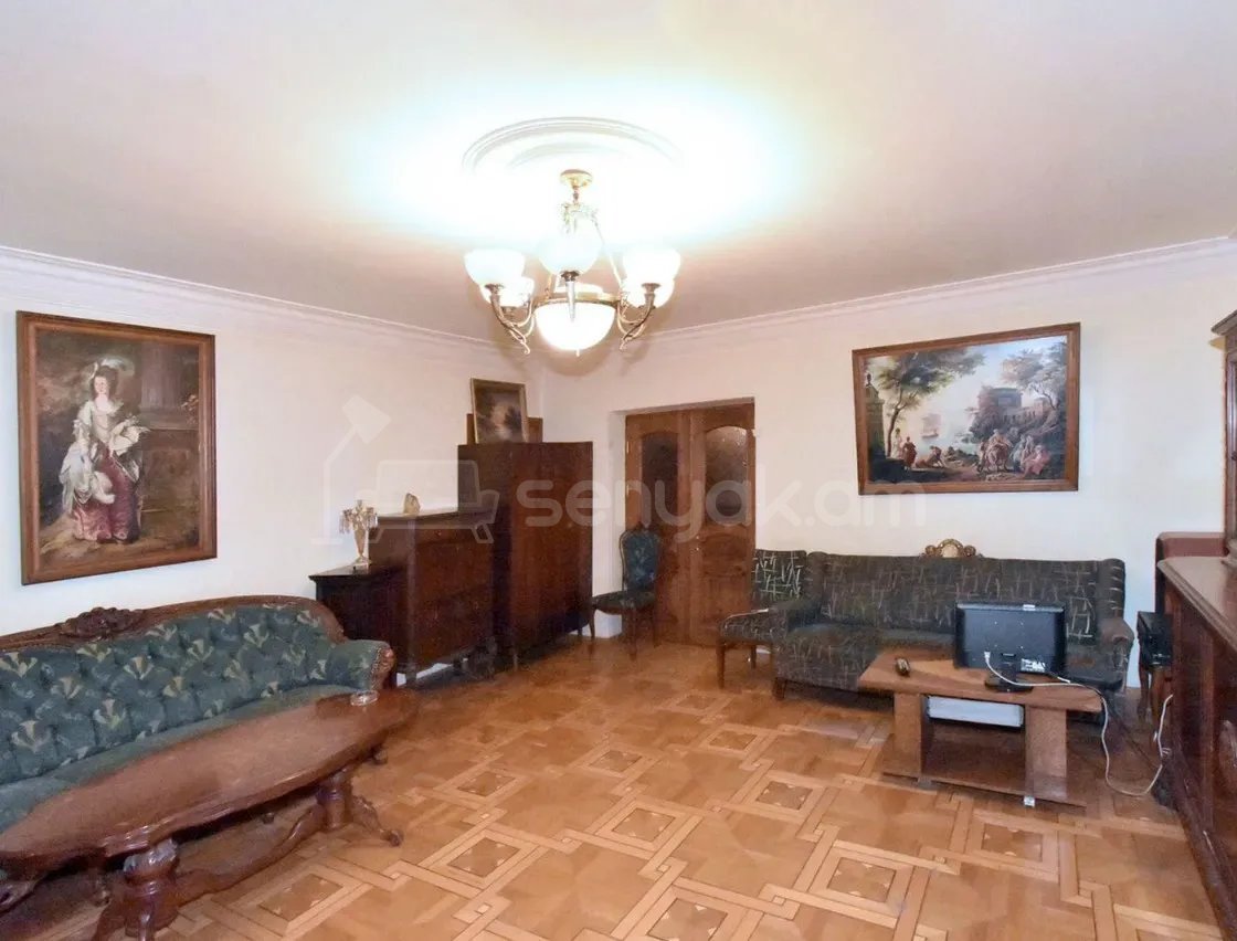 2 Սենյականոց Բնակարան Քարե Շենքում, 83քմ, 3/5 հարկ, Կապիտալ Վերանորոգված