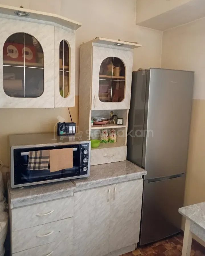 2 Սենյականոց Բնակարան, 40քմ, 5/9 հարկ, Նորմալ Վիճակում