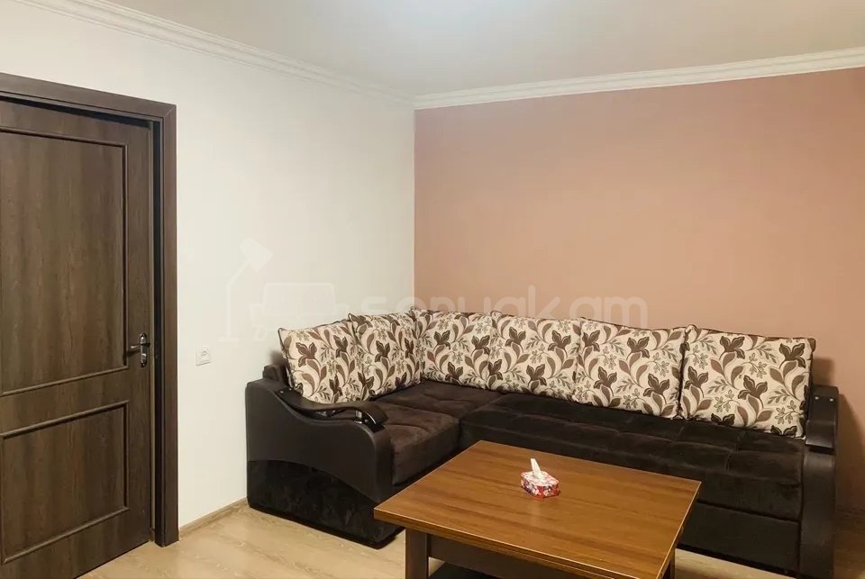 2 Սենյականոց Բնակարան Քարե Շենքում, 58քմ, 1/4 հարկ, Կապիտալ Վերանորոգված, Կահավորված