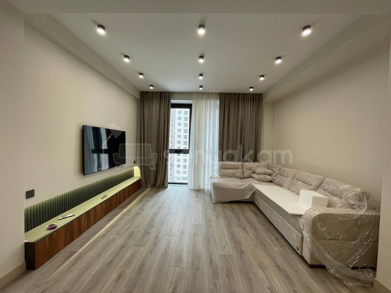 2 Սենյականոց Բնակարան Նորակառույցում, 75քմ, 13/18 հարկ, Դիզայներական Վերանորոգված