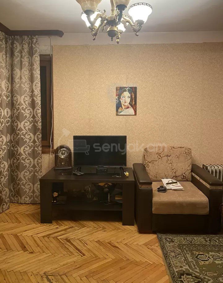 1 Սենյականոց Բնակարան, 38քմ, 3/5 հարկ, Կապիտալ Վերանորոգված