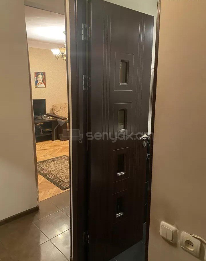 1 Սենյականոց Բնակարան, 38քմ, 3/5 հարկ, Կապիտալ Վերանորոգված