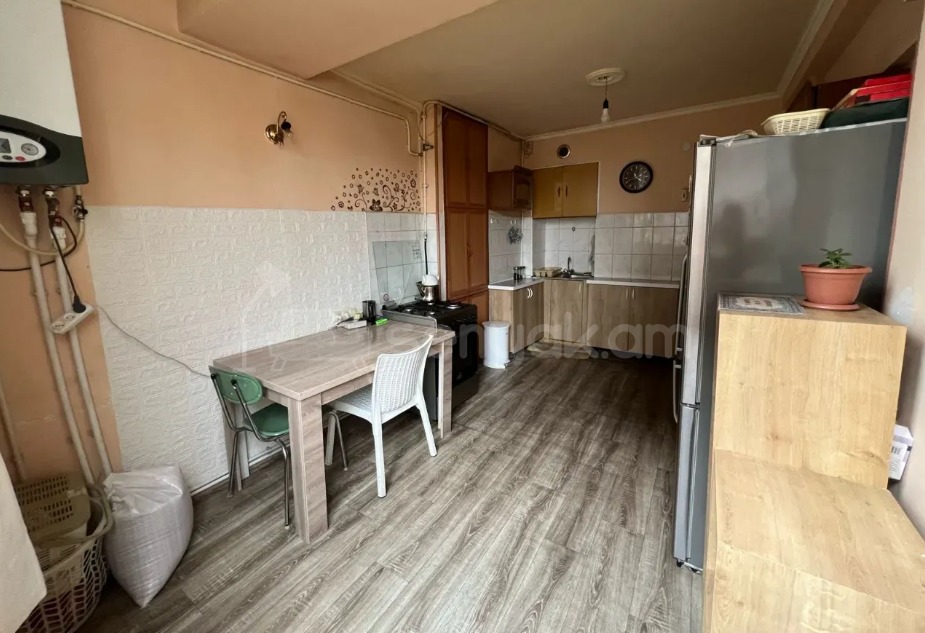 2 Սենյականոց Բնակարան, 80քմ, 2/13 հարկ, Կապիտալ Վերանորոգված