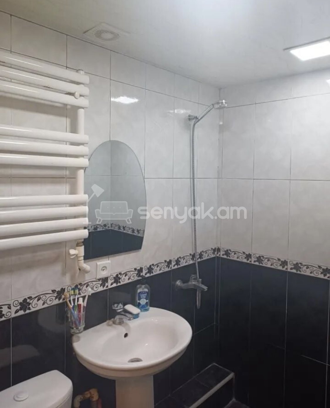 3 Սենյականոց Բնակարան, 43քմ, 2/4 հարկ, Նորմալ Վիճակում