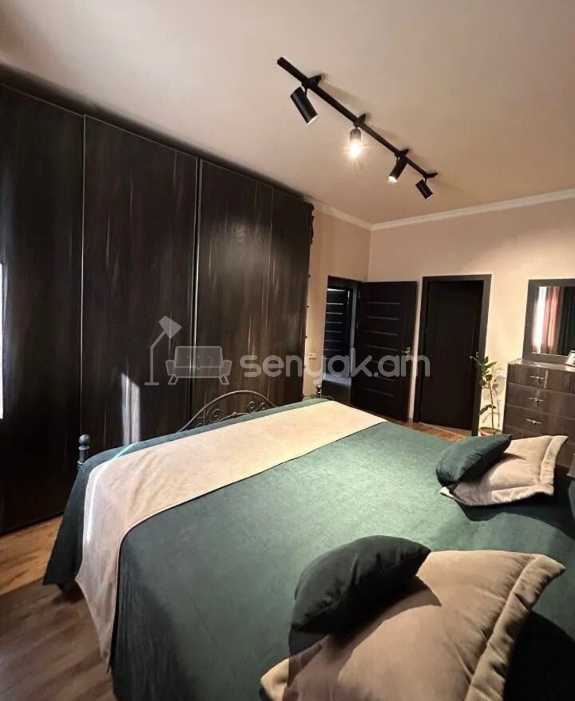 4 Սենյականոց Բնակարան, 118քմ, 2/14 հարկ, Կապիտալ Վերանորոգված