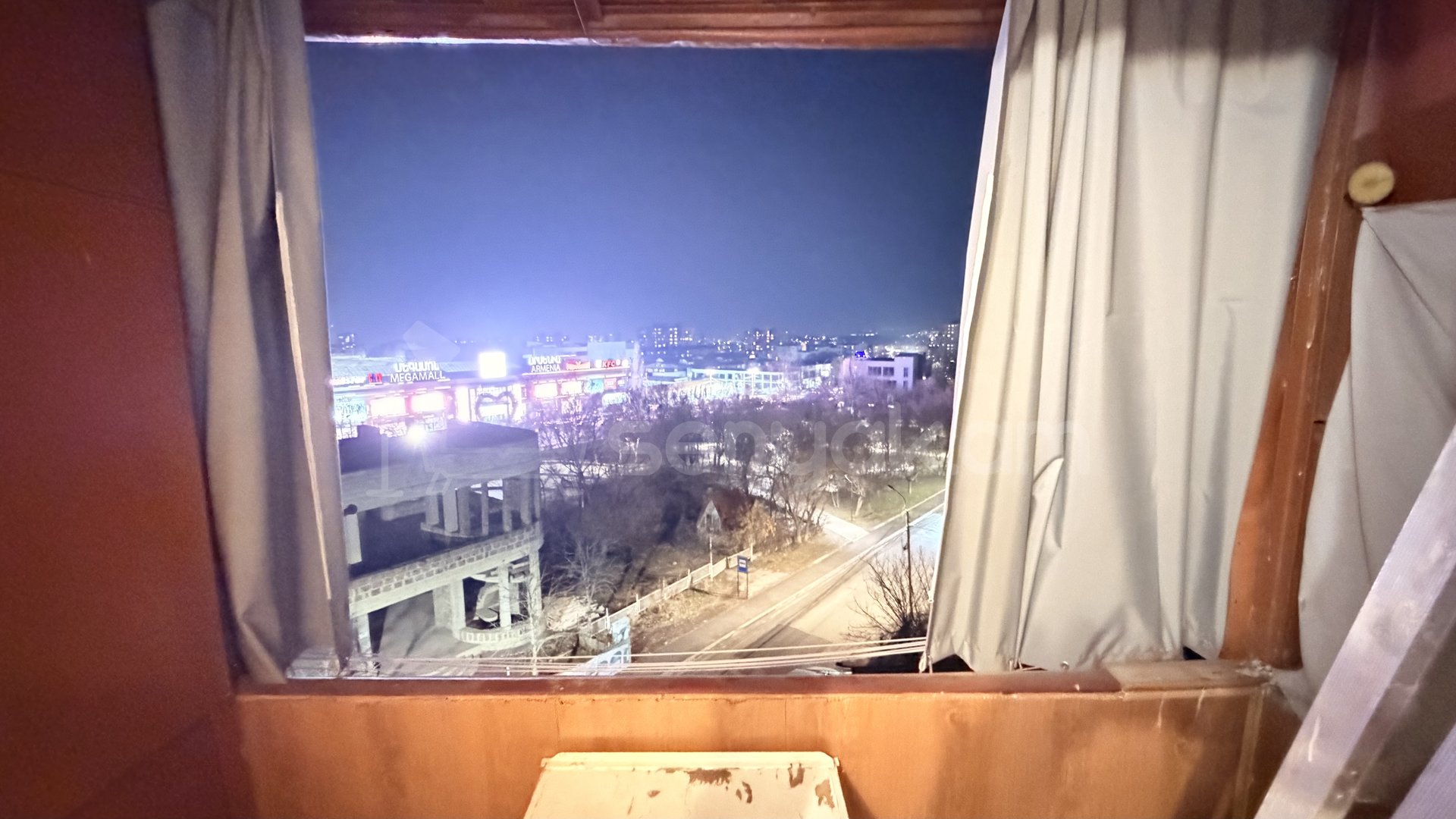 3 Սենյականոց Բնակարան Քարե Շենքում, 76քմ, 5/5 հարկ, Կոսմետիկ Վերանորոգված