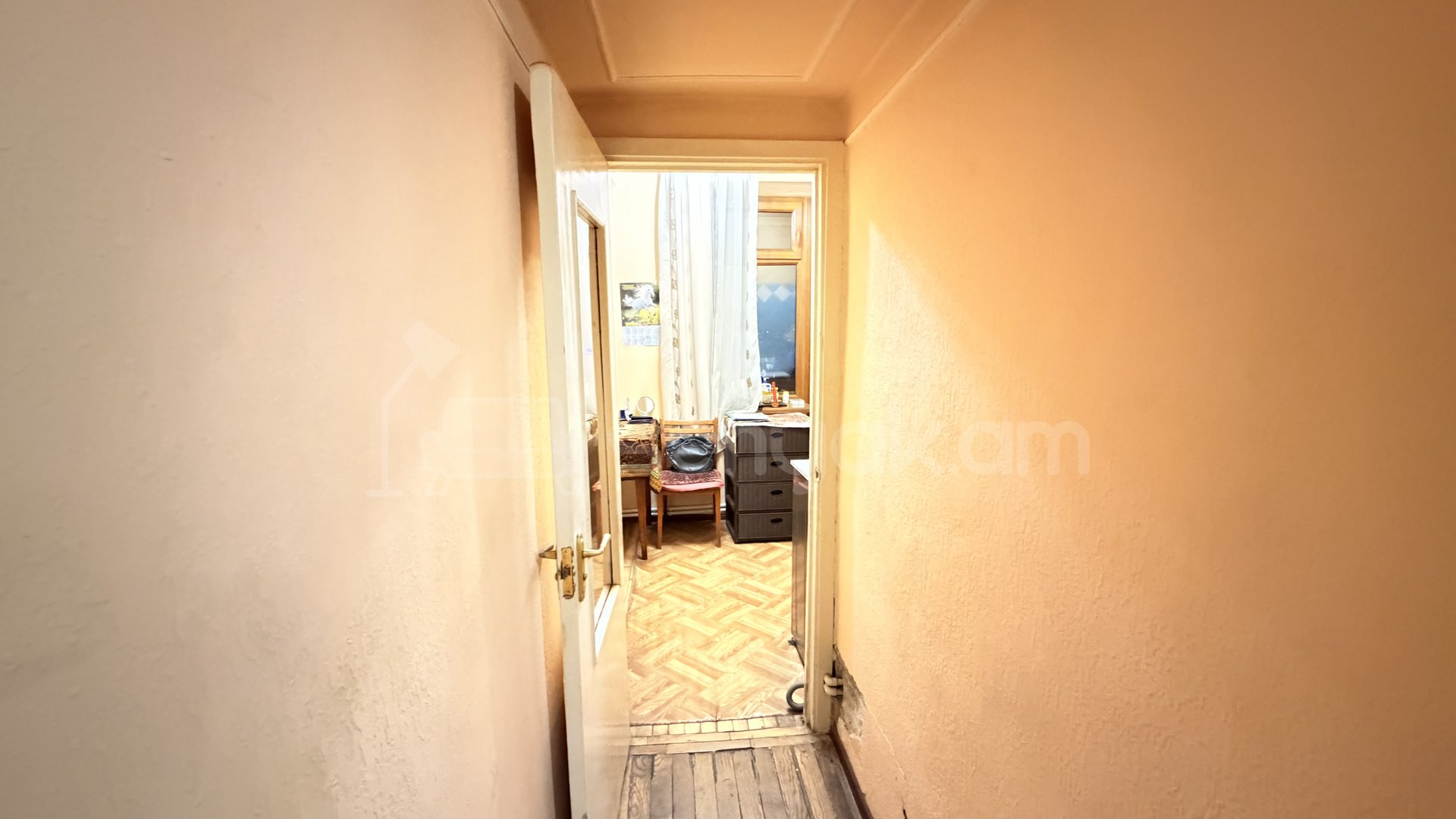 3 Սենյականոց Բնակարան Քարե Շենքում, 76քմ, 5/5 հարկ, Կոսմետիկ Վերանորոգված