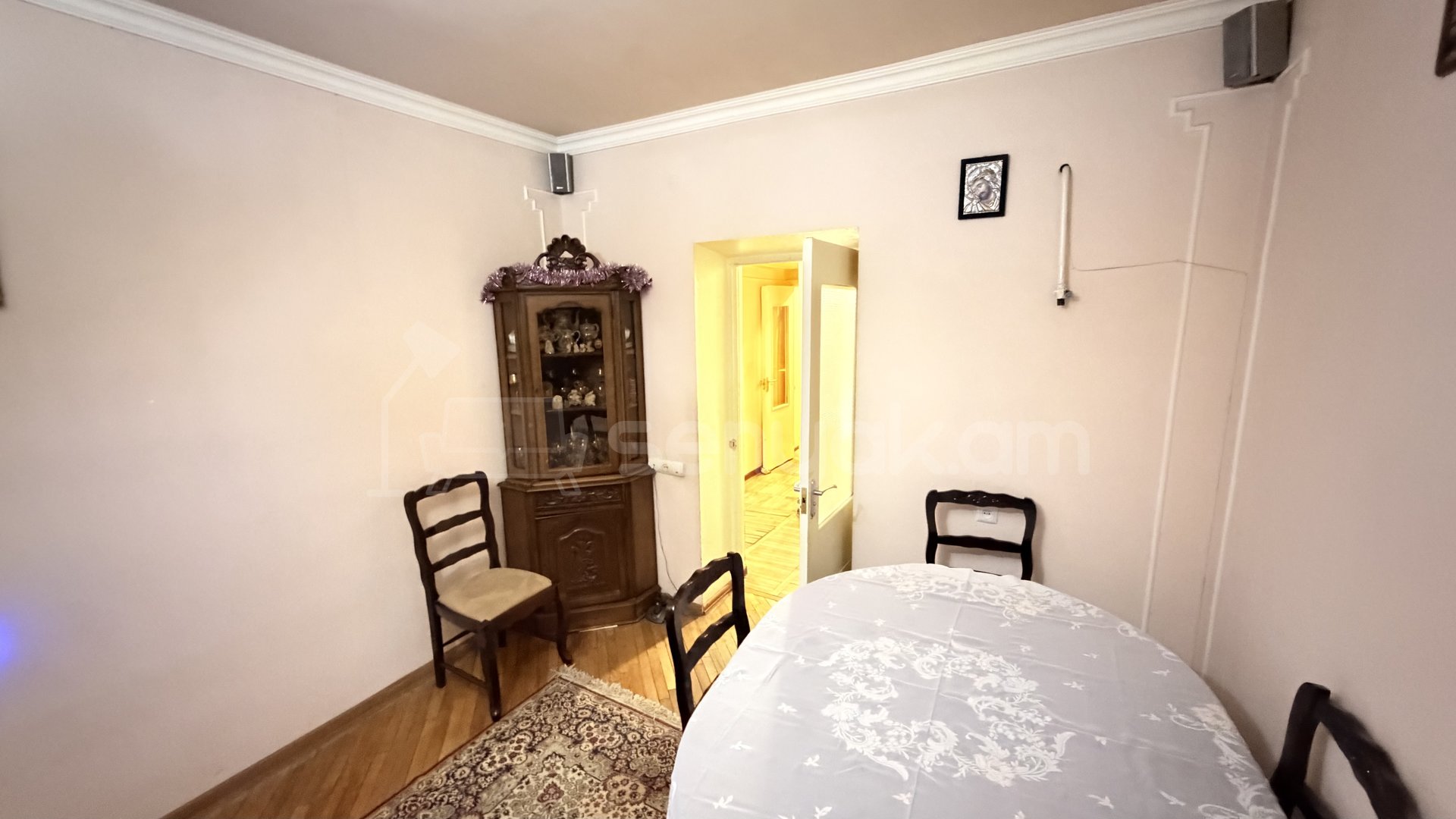 3 Սենյականոց Բնակարան Քարե Շենքում, 76քմ, 5/5 հարկ, Կոսմետիկ Վերանորոգված