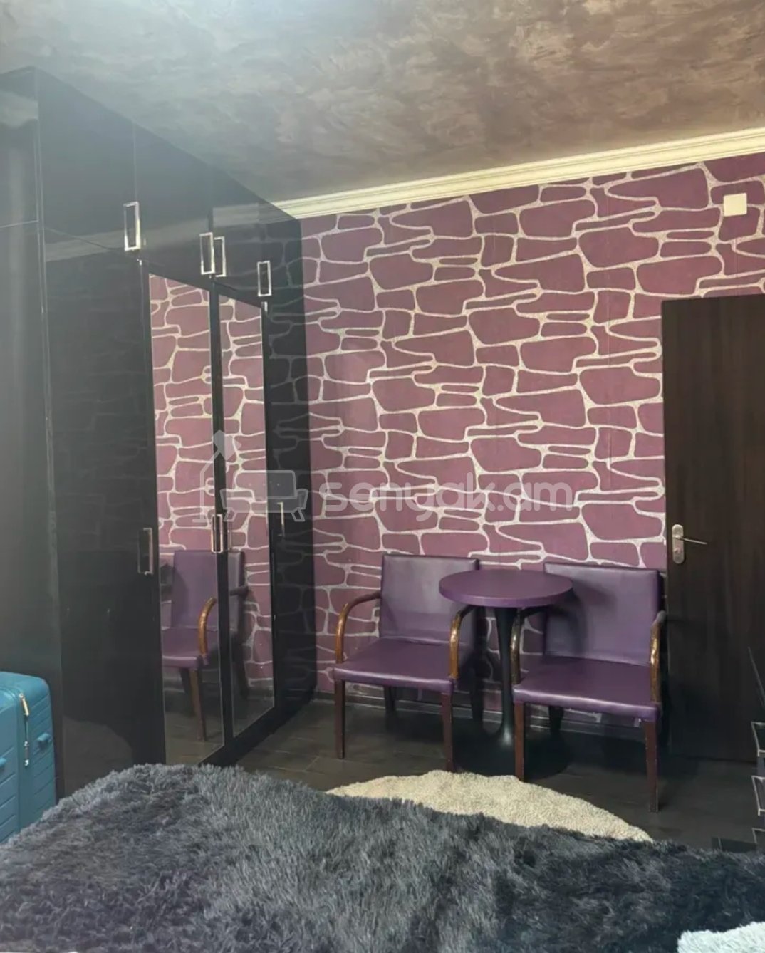 4 Սենյականոց Բնակարան Քարե Շենքում, 117քմ, 3/5 հարկ, Դիզայներական Վերանորոգված