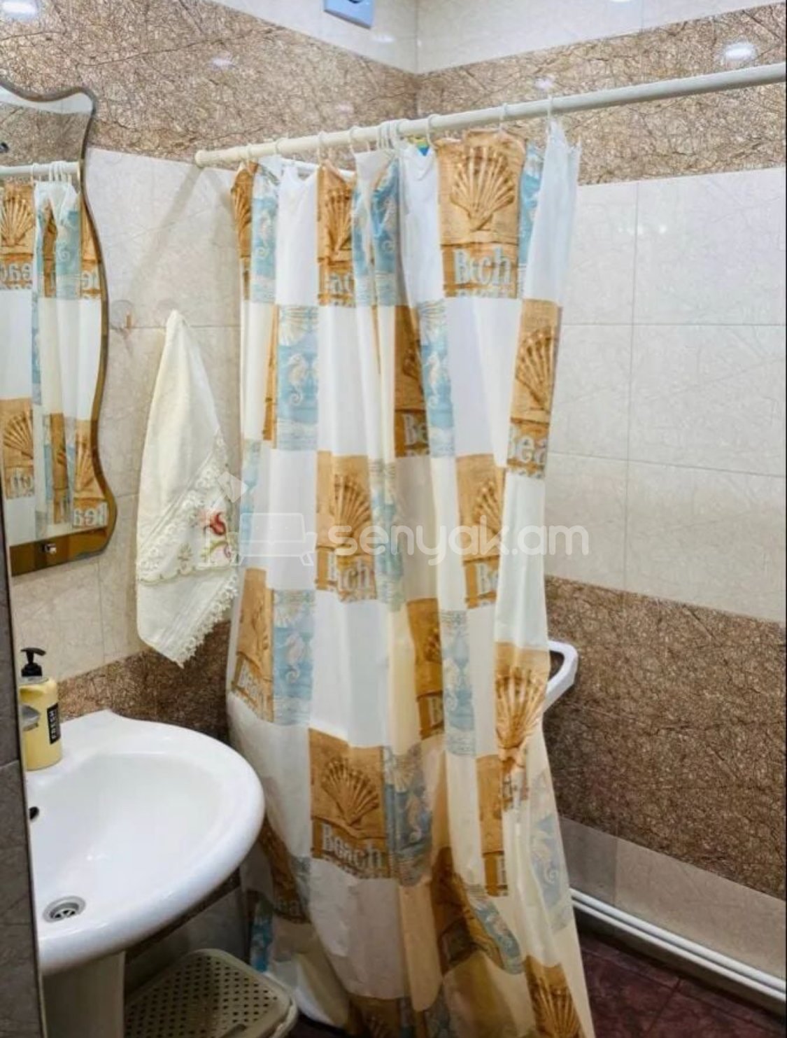 3 Սենյականոց Բնակարան Քարե Շենքում, 75քմ, 5/5 հարկ, Կապիտալ Վերանորոգված