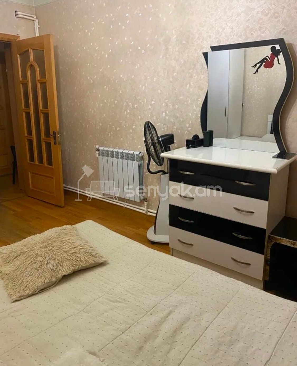 2 Սենյականոց Բնակարան Քարե Շենքում, 74քմ, 6/7 հարկ, Կապիտալ Վերանորոգված