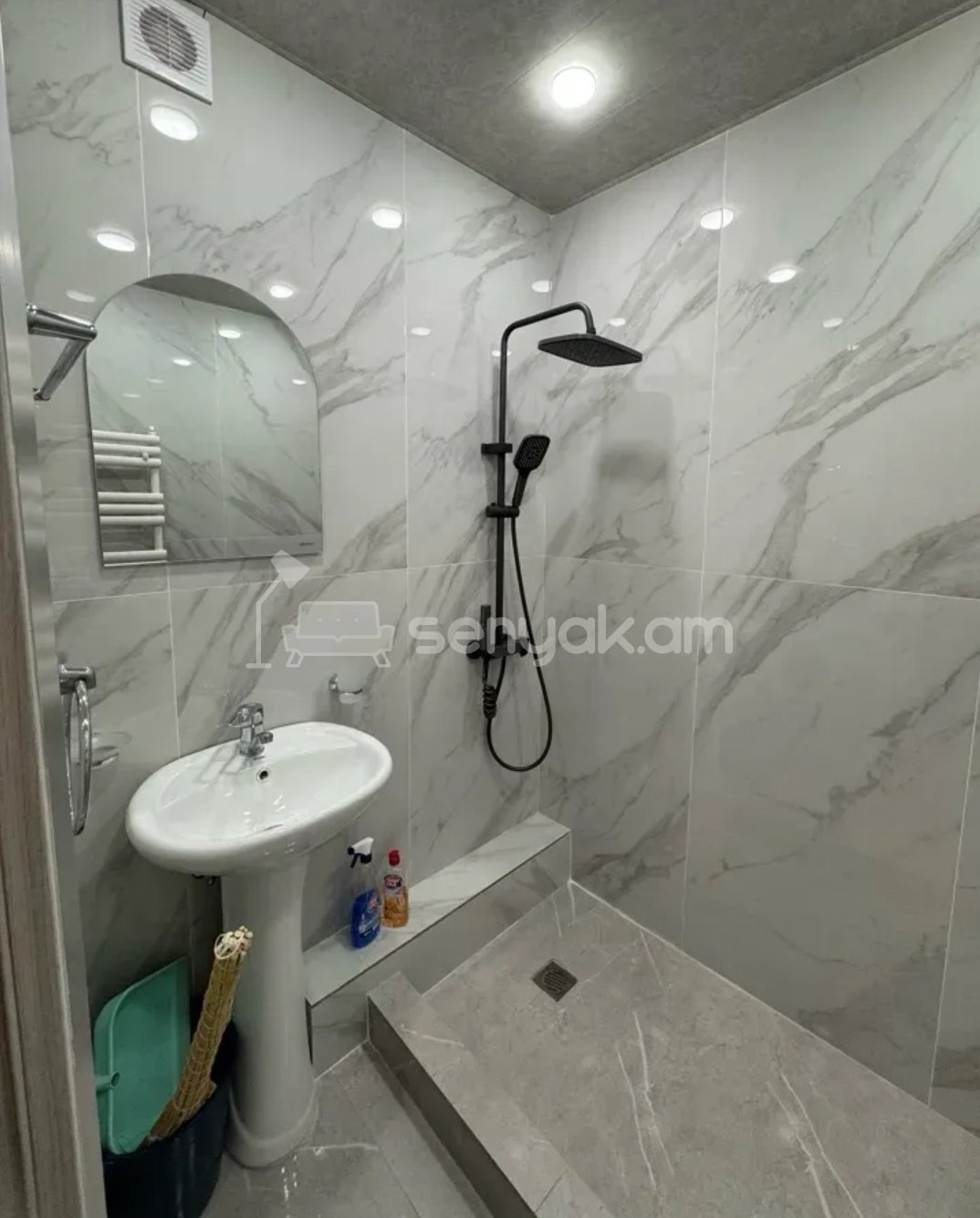 2 Սենյականոց Բնակարան, 61քմ, 2/5 հարկ, Կապիտալ Վերանորոգված