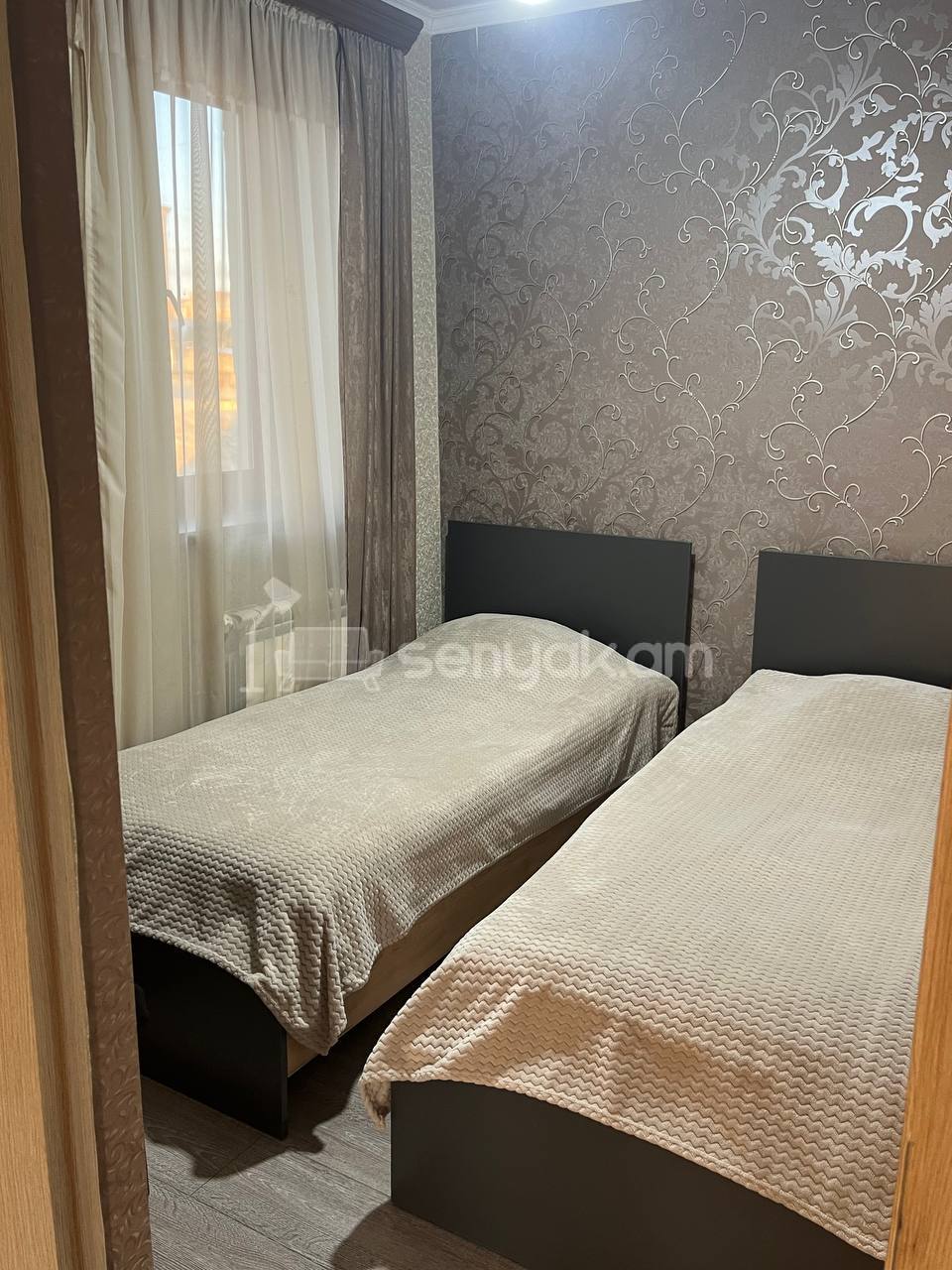 3 Սենյականոց Բնակարան Քարե Շենքում, 70քմ, 2/5 հարկ, Դիզայներական Վերանորոգված