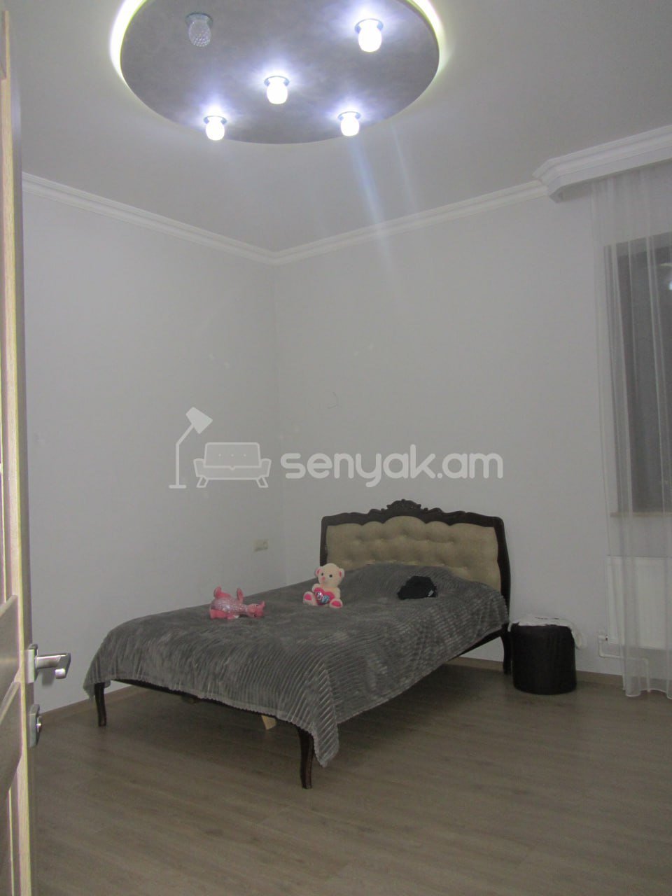 Սպասարկման Տարածք, 350քմ, Կապիտալ Վերանորոգված