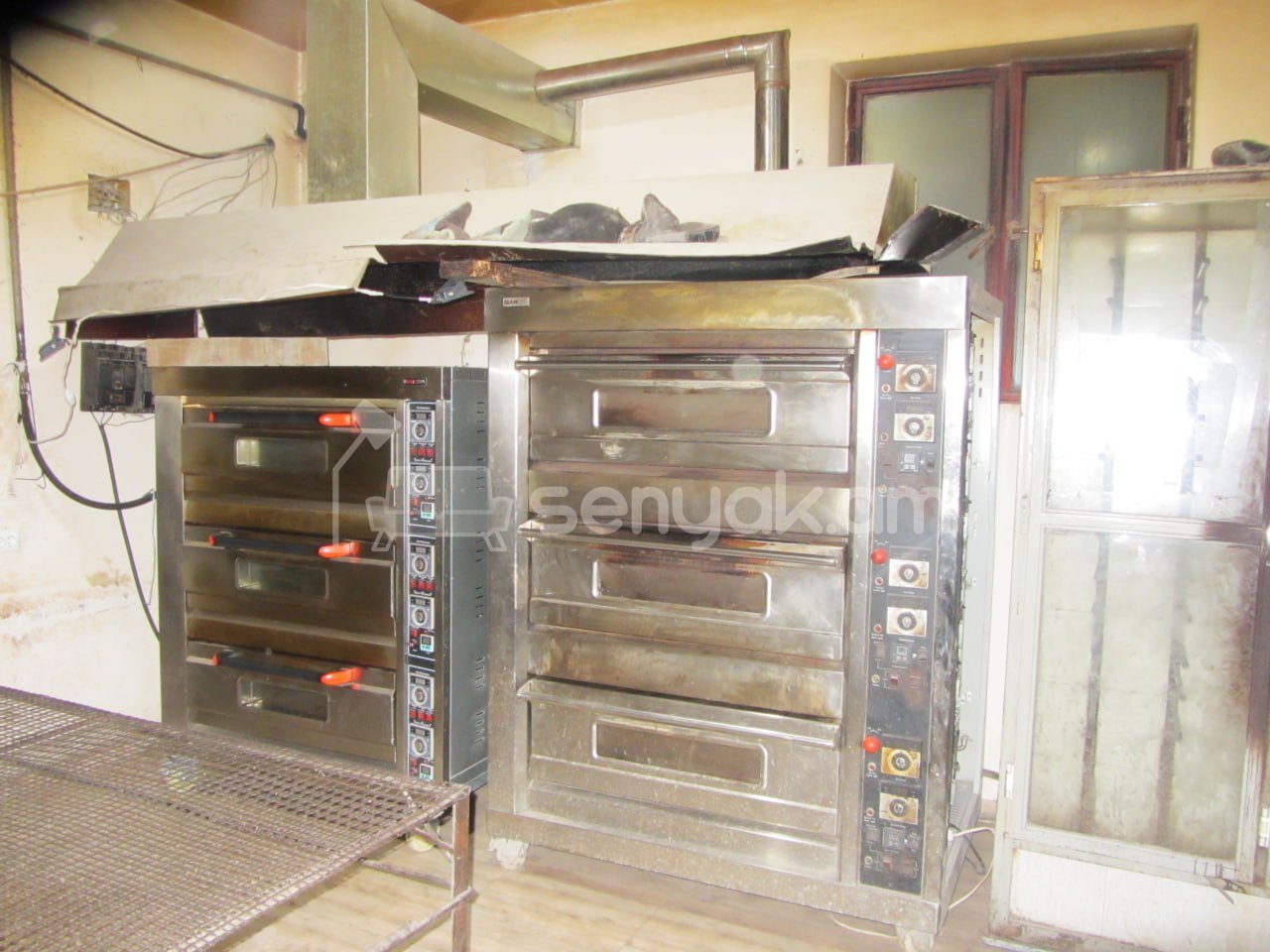 Սպասարկման Տարածք, 350քմ, Կապիտալ Վերանորոգված