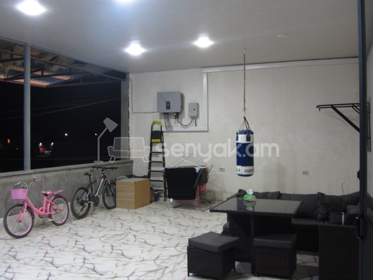 Սպասարկման Տարածք, 350քմ, Կապիտալ Վերանորոգված