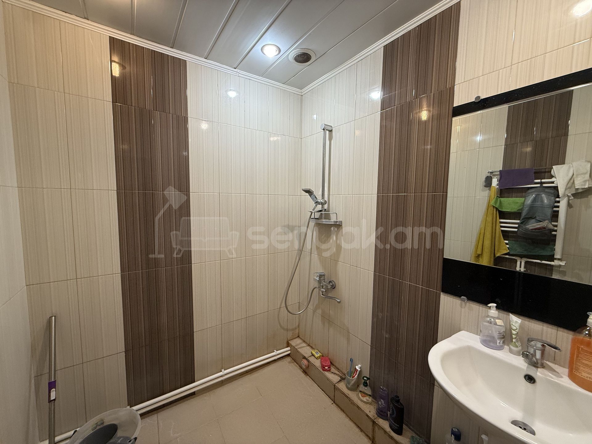 4 Սենյականոց Բնակարան, 88քմ, 4/9 հարկ, Կոսմետիկ Վերանորոգված