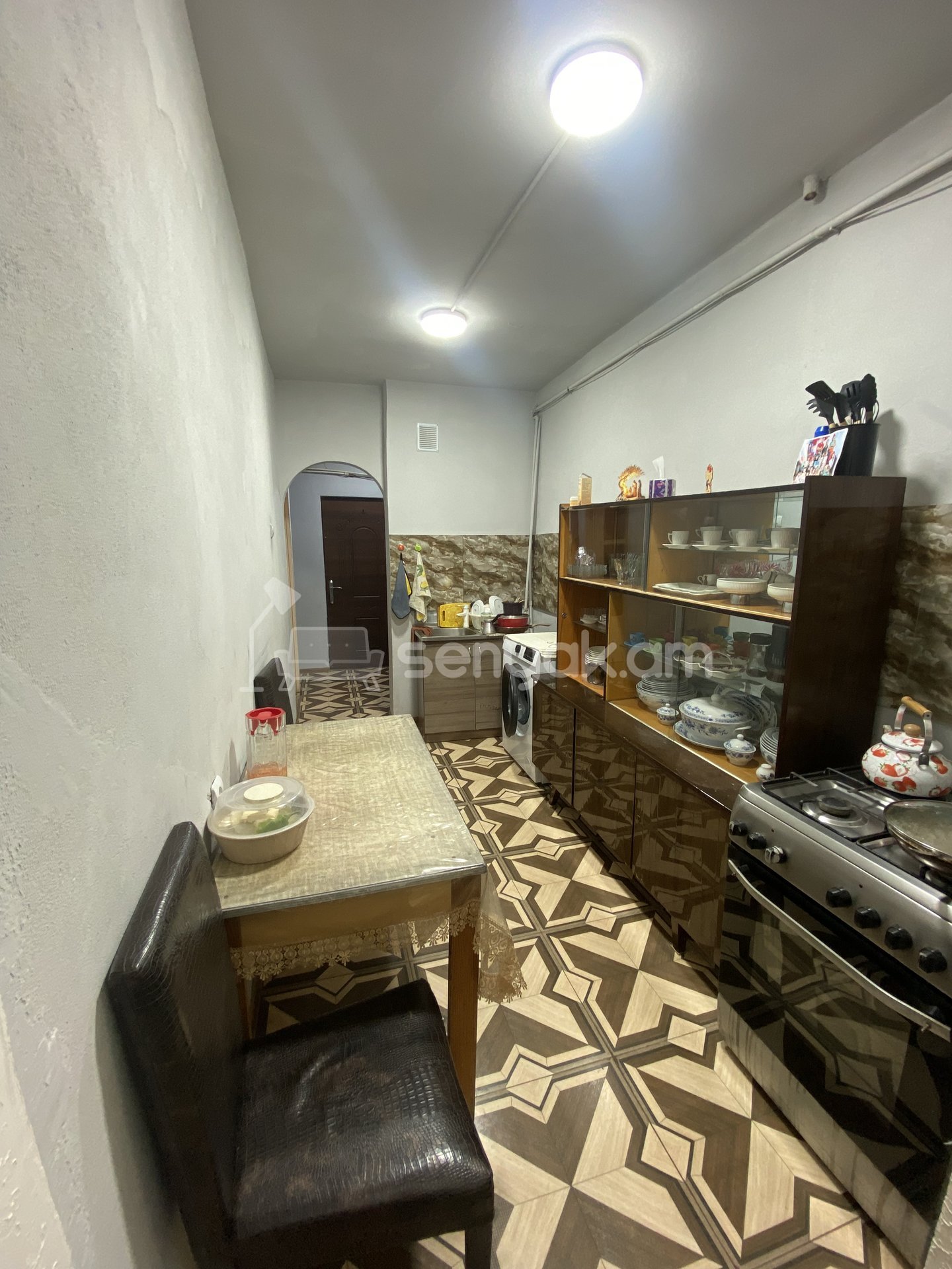 3 Սենյականոց Բնակարան, 98քմ, 2/5 հարկ, Նորմալ Վիճակում