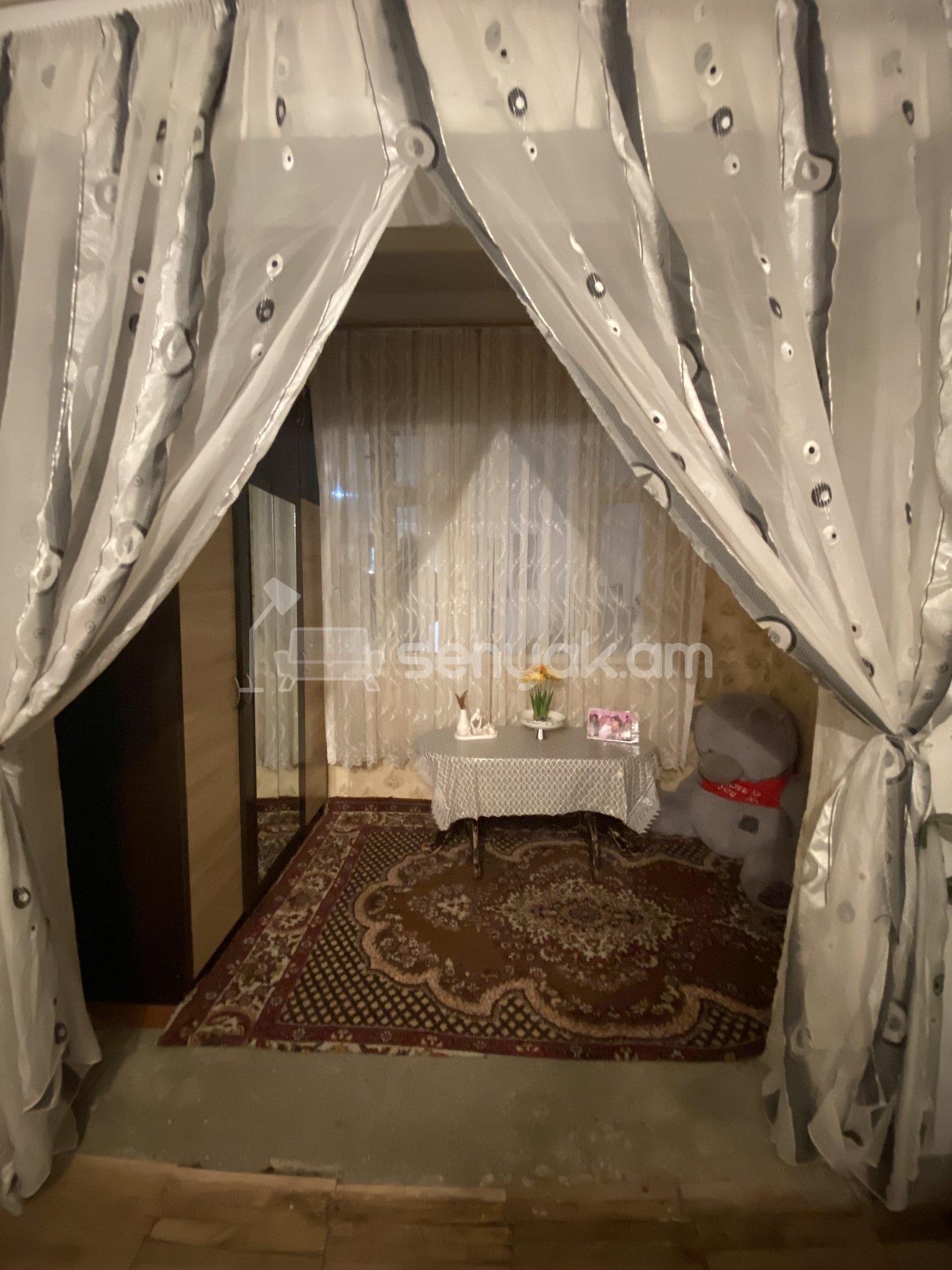 3 Սենյականոց Բնակարան, 98քմ, 2/5 հարկ, Նորմալ Վիճակում