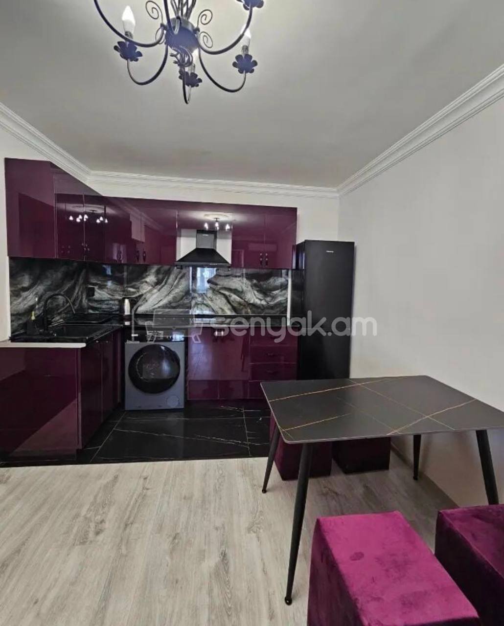 2 Սենյականոց Բնակարան Քարե Շենքում, 43քմ, 4/5 հարկ, Կապիտալ Վերանորոգված