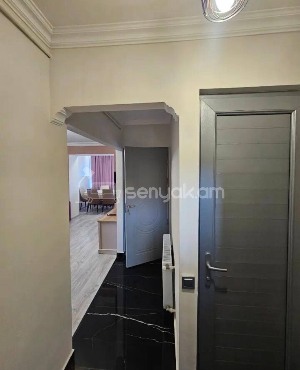 2 Սենյականոց Բնակարան Քարե Շենքում, 43քմ, 4/5 հարկ, Կապիտալ Վերանորոգված