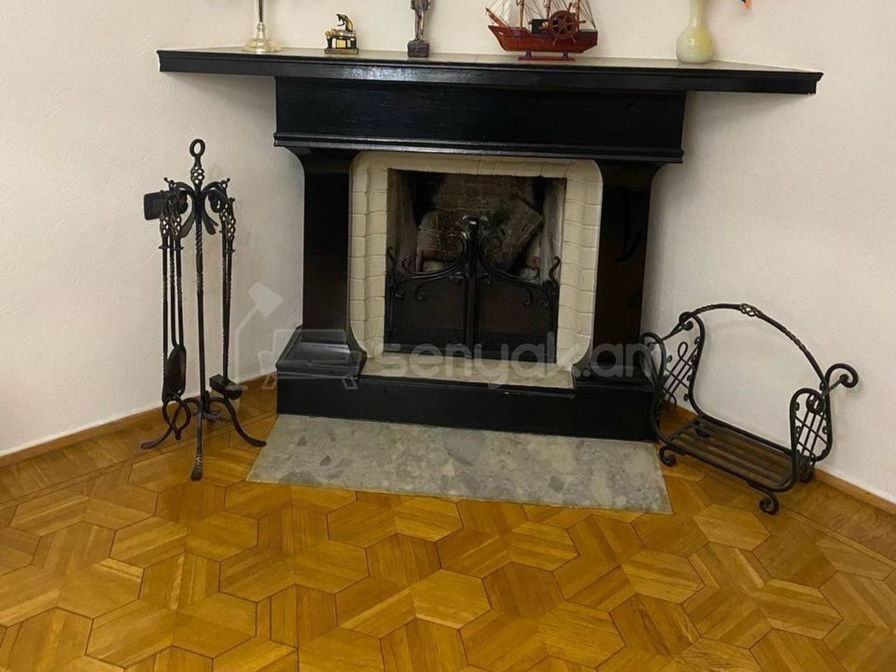 2 Սենյականոց Բնակարան Քարե Շենքում, 62քմ, 5/5 հարկ, Կոսմետիկ Վերանորոգված