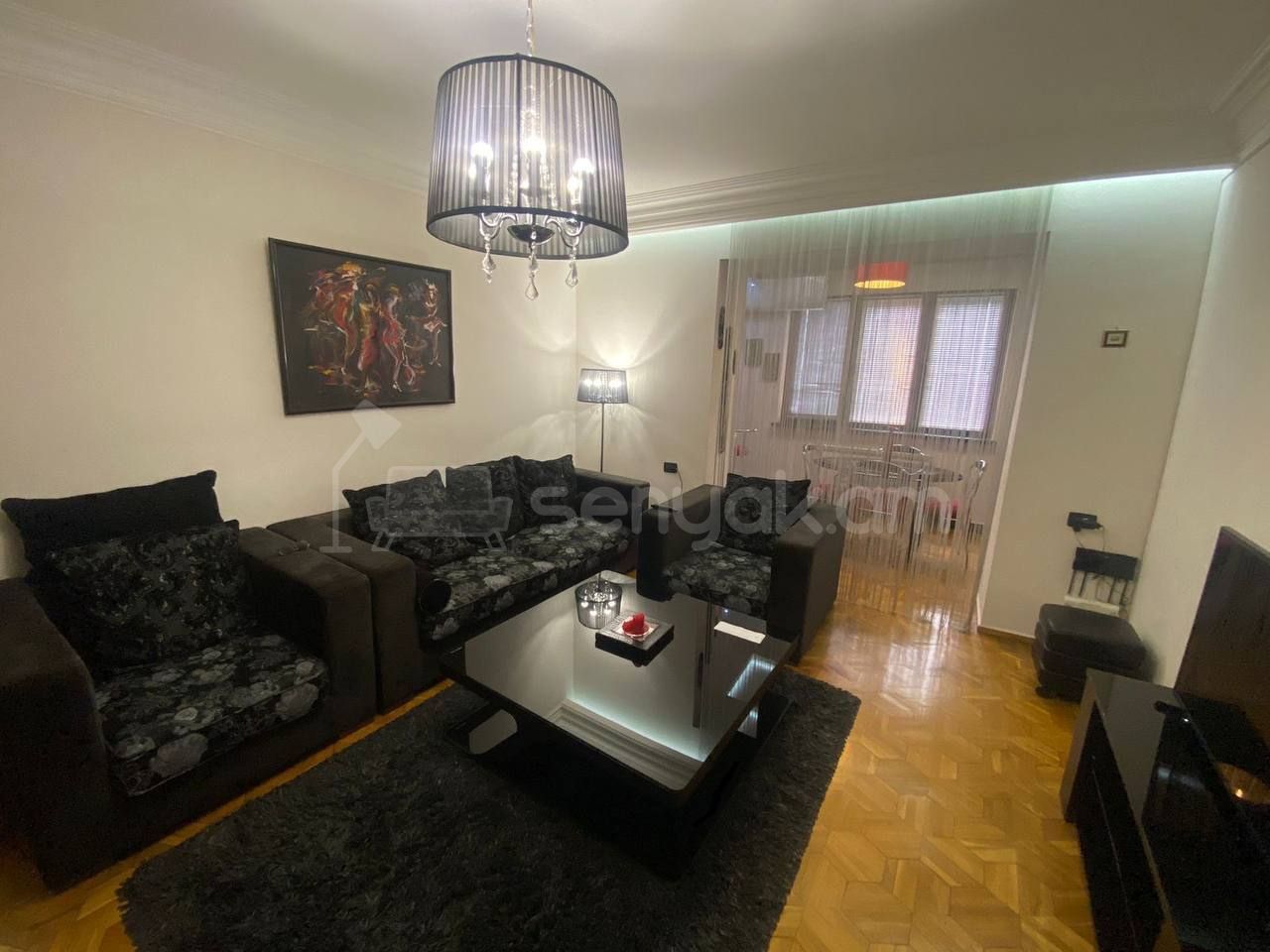 2 Սենյականոց Բնակարան Քարե Շենքում, 62քմ, 5/5 հարկ, Կոսմետիկ Վերանորոգված