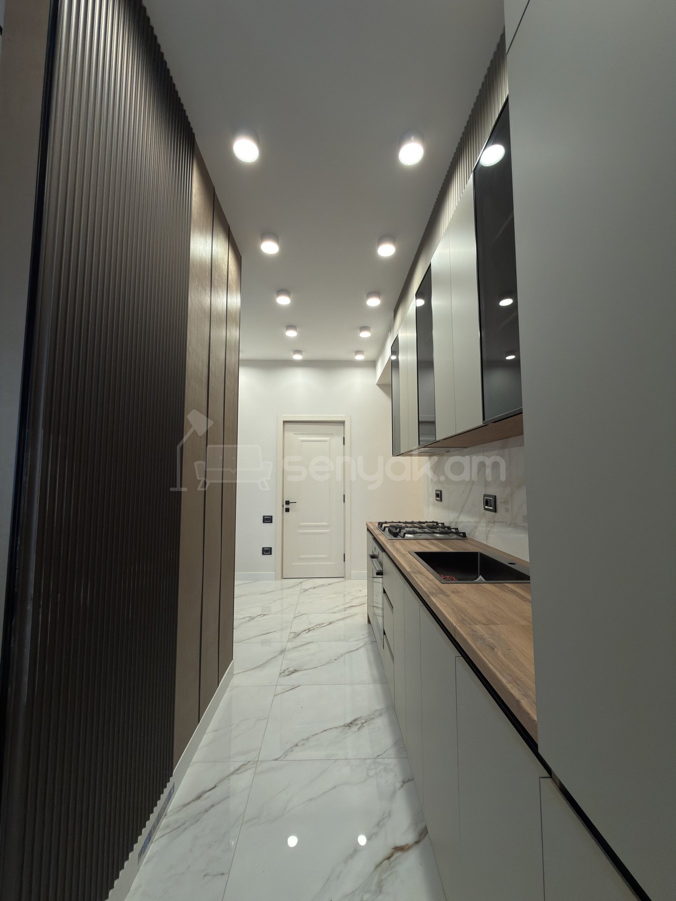 2 Սենյականոց Բնակարան Նորակառույցում, 74քմ, 4/18 հարկ, Դիզայներական Վերանորոգված