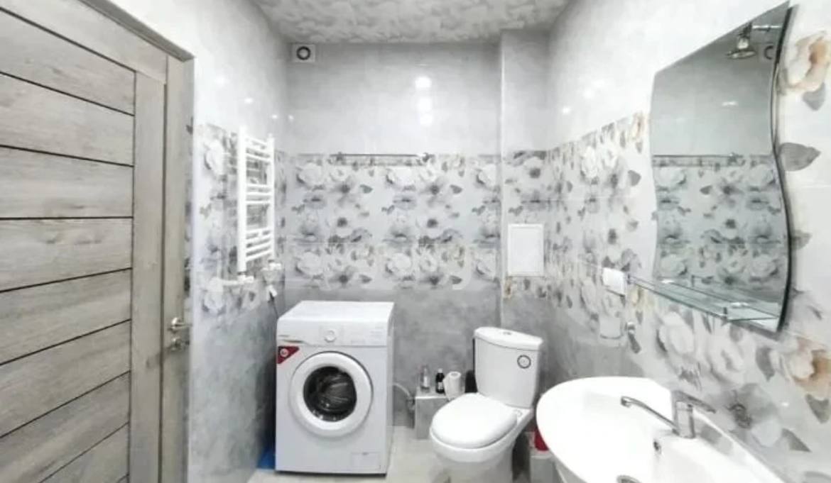 3 Սենյականոց Բնակարան Քարե Շենքում, 78քմ, 5/5 հարկ, Կապիտալ Վերանորոգված, Կահավորված, Արևկող