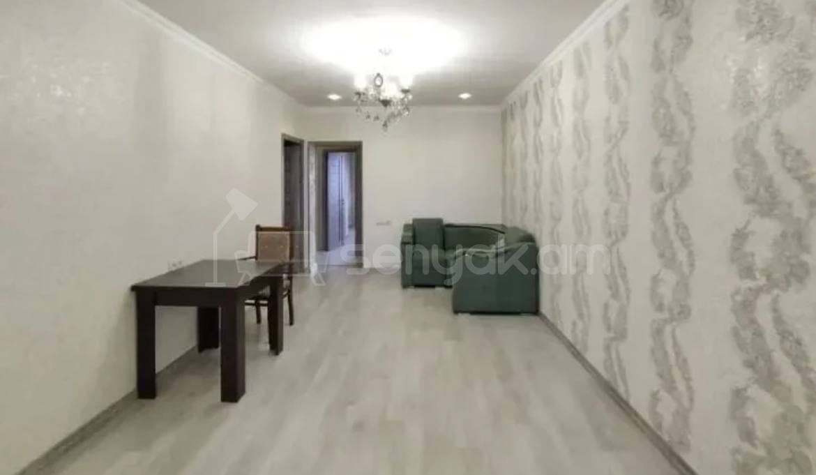 3 Սենյականոց Բնակարան Քարե Շենքում, 78քմ, 5/5 հարկ, Կապիտալ Վերանորոգված, Կահավորված, Արևկող