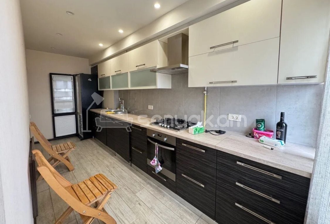 2 Սենյականոց Բնակարան, 75քմ, 6/9 հարկ, Դիզայներական Վերանորոգված, Կահավորված, Արևկող