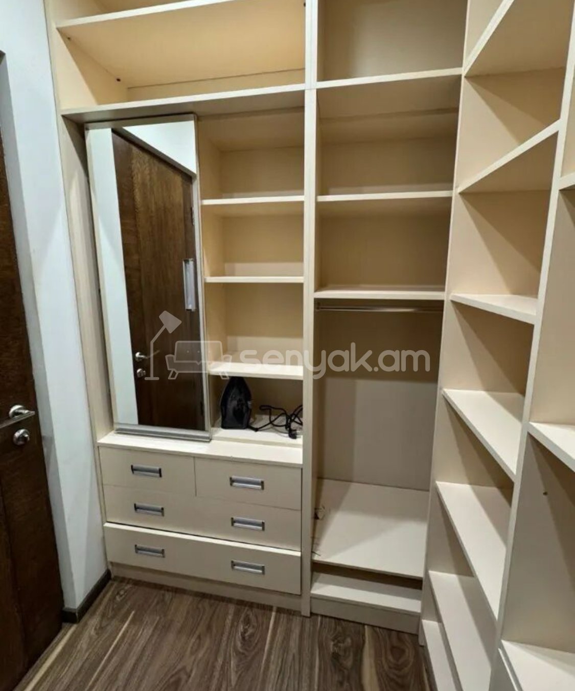 2 Սենյականոց Բնակարան, 75քմ, 6/9 հարկ, Դիզայներական Վերանորոգված, Կահավորված, Արևկող