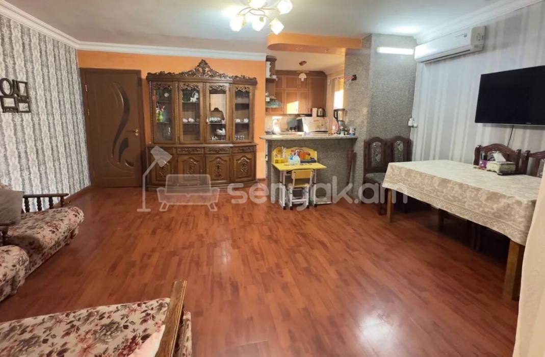 3 Սենյականոց Բնակարան Քարե Շենքում, 50քմ, 2/4 հարկ, Կապիտալ Վերանորոգված, Կահավորված, Արևկող