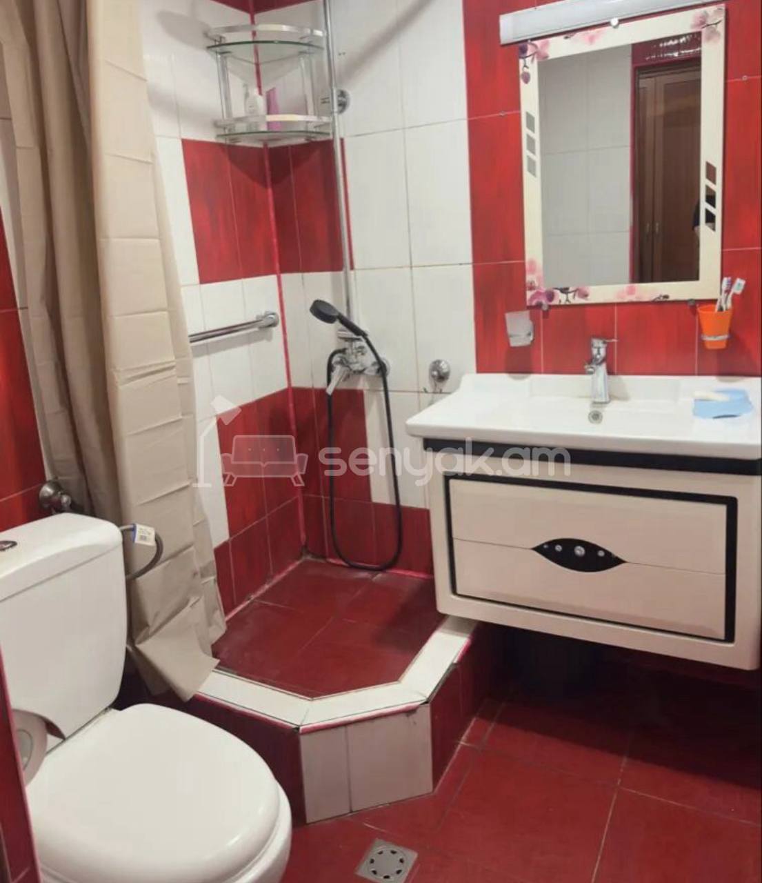 3 Սենյականոց Բնակարան Քարե Շենքում, 50քմ, 2/4 հարկ, Կապիտալ Վերանորոգված, Կահավորված, Արևկող