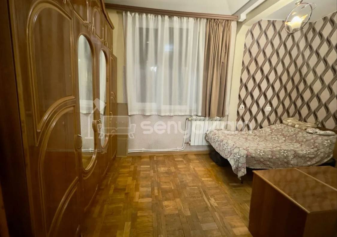 3 Սենյականոց Բնակարան Քարե Շենքում, 50քմ, 2/4 հարկ, Կապիտալ Վերանորոգված, Կահավորված, Արևկող