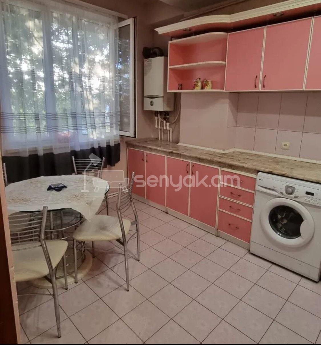 2 Սենյականոց Բնակարան, 45քմ, 3/9 հարկ, Կապիտալ Վերանորոգված, Կահավորված