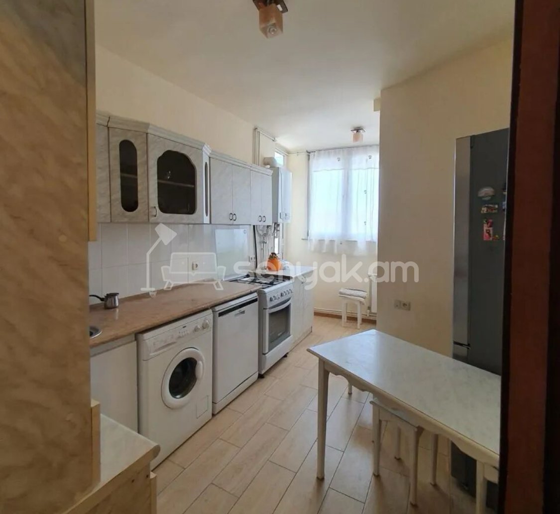 3 Սենյականոց Բնակարան, 90քմ, 10/16 հարկ, Կոսմետիկ Վերանորոգված, Կահավորված