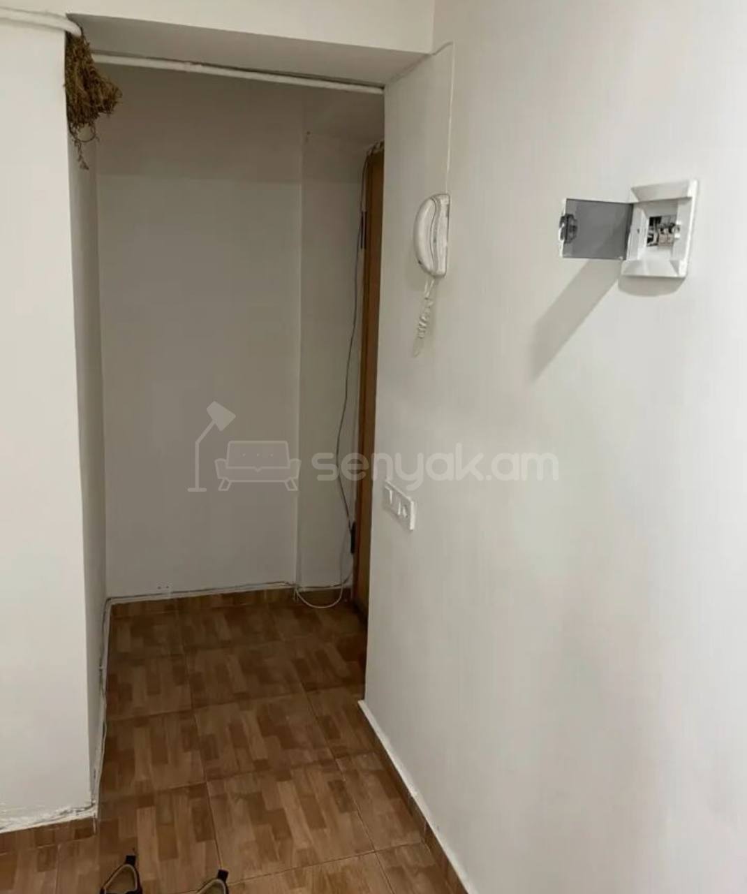 1 Սենյականոց Բնակարան Քարե Շենքում, 62քմ, 4/5 հարկ, Կապիտալ Վերանորոգված, Կահավորված, Արևկող