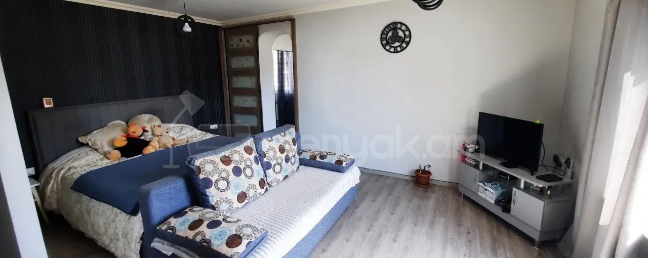 1 Սենյականոց Բնակարան Քարե Շենքում, 45քմ, 5/5 հարկ, Կապիտալ Վերանորոգված