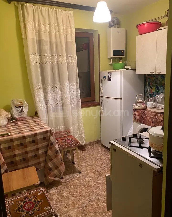 1 Սենյականոց Բնակարան, 37քմ, 3/5 հարկ, Կապիտալ Վերանորոգված