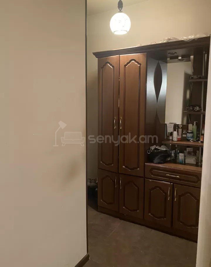 1 Սենյականոց Բնակարան, 37քմ, 3/5 հարկ, Կապիտալ Վերանորոգված